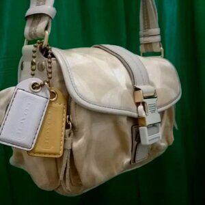 Coach white/beige scribble canvas y2k multipocket cargo shoulder bag M05J-172